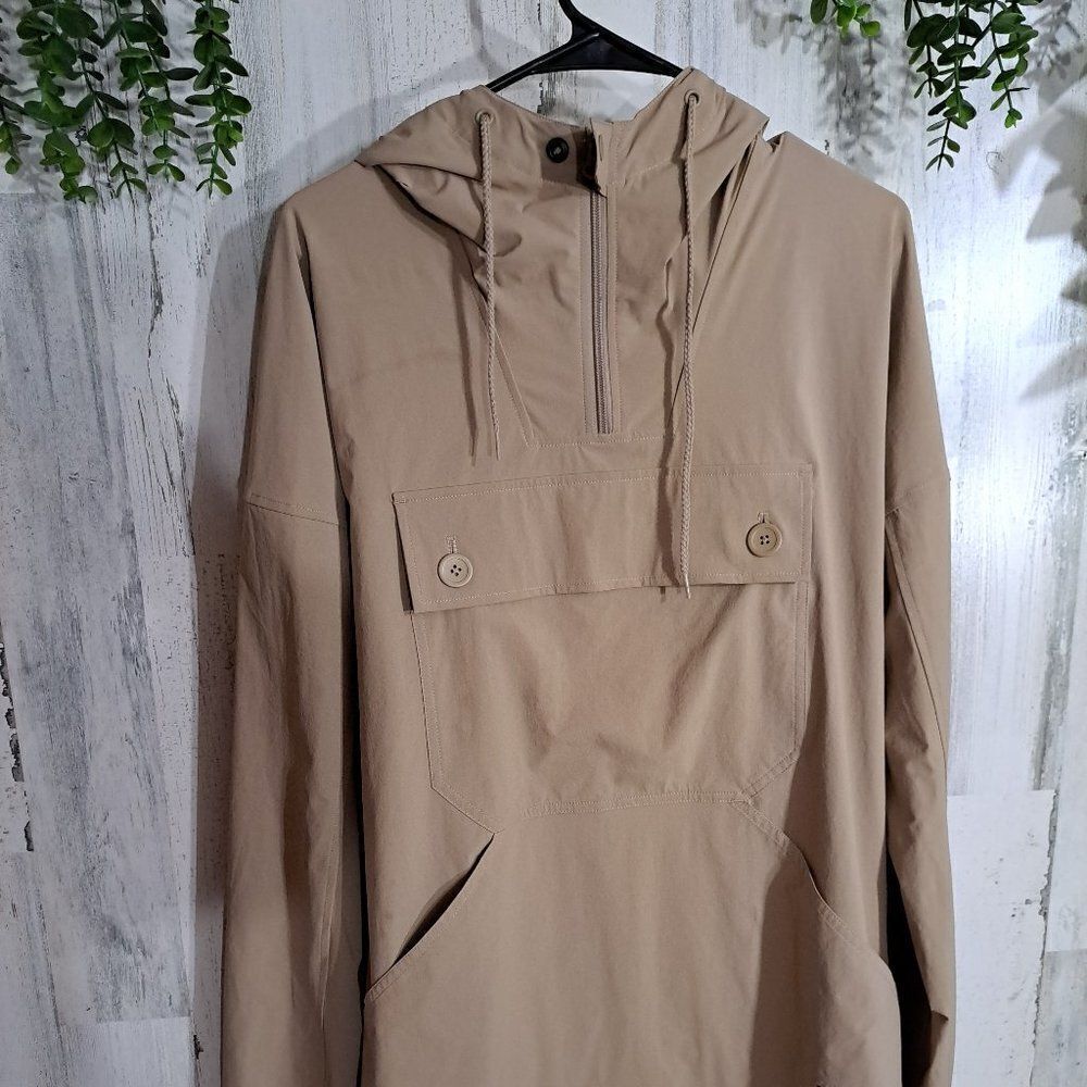 NWT Reebok Windbreaker